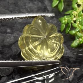 8.86克拉天然石英，花形切割，透明