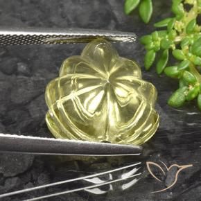 9.79克拉天然石英，花形切割，透明