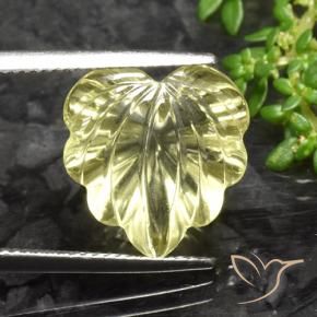8.67克拉天然石英，花形切割，透明
