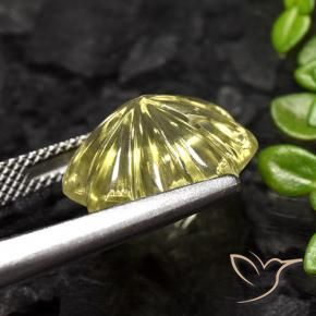 8.23克拉天然石英，花形切割，透明