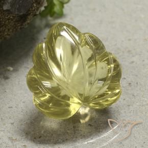 9.86克拉天然石英，花形切割，透明