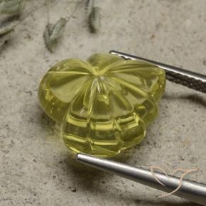 9.77克拉天然石英，花形切割，透明