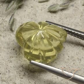 7.48克拉天然石英，花形切割，透明