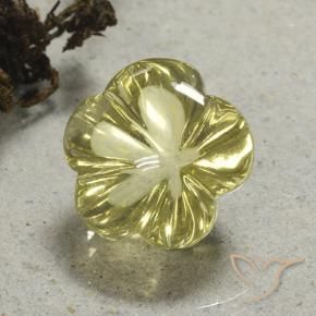 13.66克拉天然石英，花形切割，透明