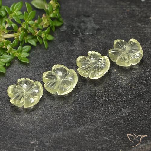 6.88克拉天然石英，花形切割，透明