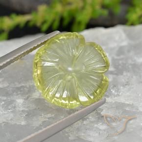 7.37克拉天然石英，花形切割，透明