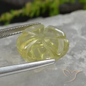 11.38克拉天然石英，花形切割，透明