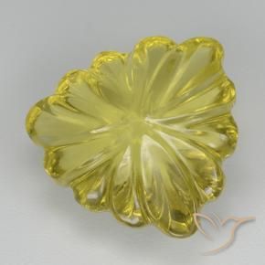 5.70克拉天然石英，胖三角形，透明