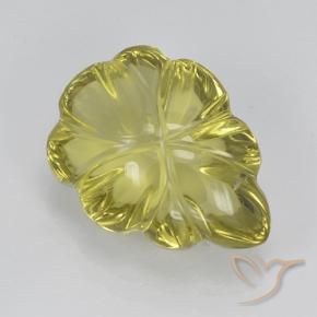 5.61克拉天然石英，花形切割，透明