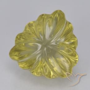 5.68克拉天然石英，胖三角形，透明