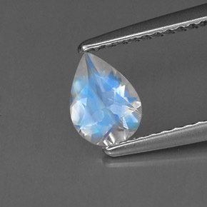 0.52克拉天然彩虹月长石，梨形，VVS-VS