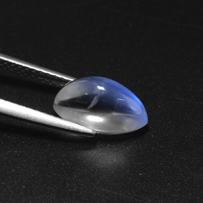 2.65克拉天然白色彩虹月光石，马眼形，11.1×6毫米，透明
