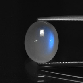 4.72克拉天然彩虹月长石，椭圆形切割，半透明