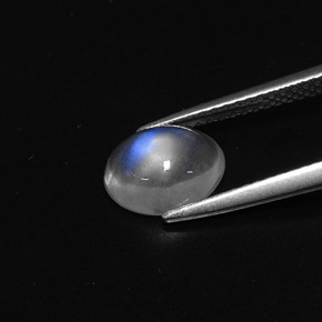 1.57克拉天然白色彩虹月光石，椭圆形切割，8.8×7.1毫米，透明
