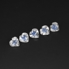天然白色彩虹月光石，心形，4.9×4.9毫米，透明