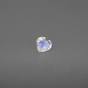 0.13克拉天然白色彩虹月光石，心形，3.6×3.5毫米，透明