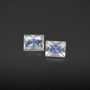 天然白色彩虹月光石，长方形切工，5×4.1毫米，VS
