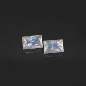 天然白色彩虹月光石，长方形切工，6.2×4.1毫米，VS