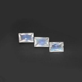 1.39天然白色彩虹月光石，长方形切工，6.2×4毫米，VS