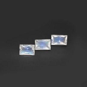 1.39天然白色彩虹月光石，长方形切工，6.2×4毫米，VS