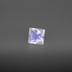 0.62克拉天然白色彩虹月光石，方形，5×4.9毫米，VS