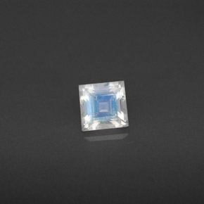 0.31克拉天然白色彩虹月光石，方形，4×4毫米，VS