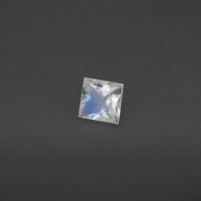 0.26克拉天然彩虹月长石，正方形，VS