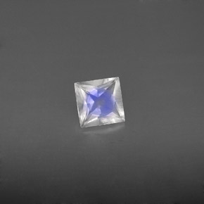 0.56克拉天然白色彩虹月光石，方形，5×5毫米，VS