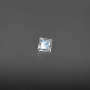 0.19克拉天然白色彩虹月光石，方形，3.5×3.4毫米，VS