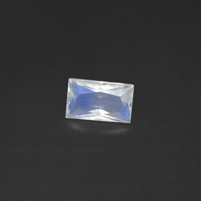 0.42克拉天然白色彩虹月光石，长方形切工，5.9×3.6毫米，透明