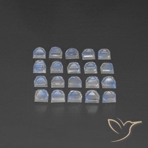 2.22克拉天然彩虹月长石，正方形，透明/半透明