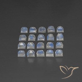 3.33克拉天然彩虹月长石，正方形，透明/半透明