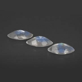 天然白色彩虹月光石，透明，8.1×3.9毫米，透明/半透明