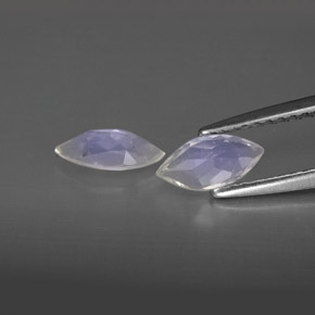 天然白色彩虹月光石，透明，7.8×3.8毫米，透明/半透明
