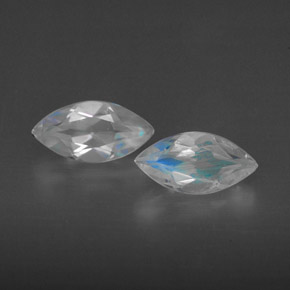 天然白色彩虹月光石，透明，7.9×4毫米，透明/半透明