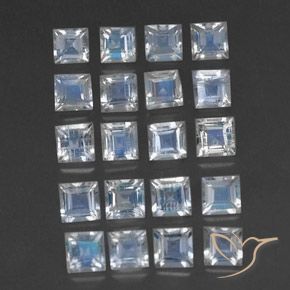 2.77克拉天然彩虹月长石，正方形，透明