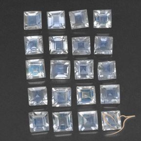 3.04克拉天然彩虹月长石，正方形，透明