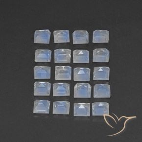 3.07克拉天然彩虹月长石，正方形，透明