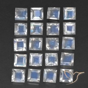 2.73克拉天然彩虹月长石，正方形，透明
