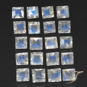 3.70克拉天然彩虹月长石，正方形，透明