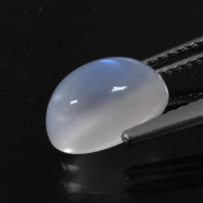 2.75克拉天然白色彩虹月光石，椭圆形切割，10.1×6.3毫米，透明