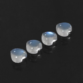 天然白色彩虹月光石，心形，5×4.9毫米，透明