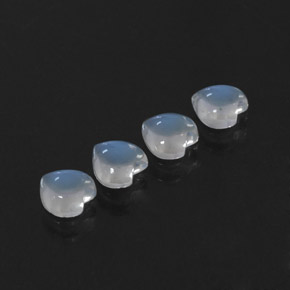 天然白色彩虹月光石，心形，5×4.9毫米，透明