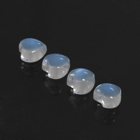 天然白色彩虹月光石，心形，5×4.9毫米，透明