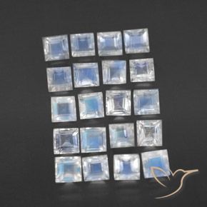 2.90克拉天然彩虹月长石，正方形，透明