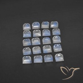 3.38克拉天然彩虹月长石，正方形，透明
