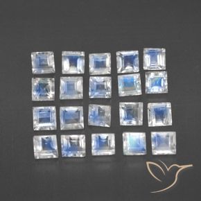 3.65克拉天然彩虹月长石，正方形，透明