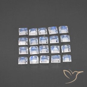 2.63克拉天然彩虹月长石，正方形，透明