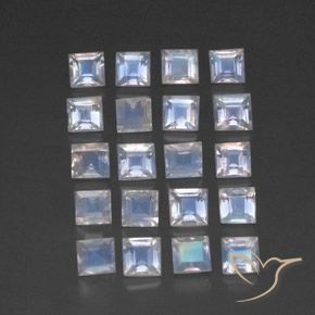 3.10克拉天然彩虹月长石，正方形，透明