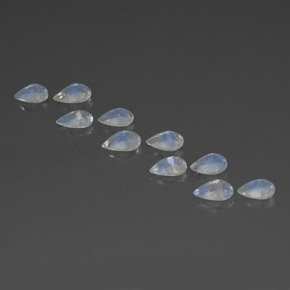 天然白色彩虹月光石，梨形，5.7×3.9毫米，透明